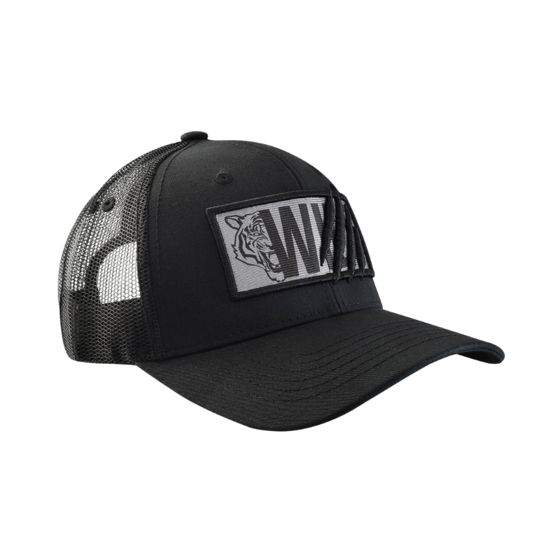 Gorra con malla y ajustador snapback de plástico, horma  H-PRO/ perfil alto, estructura rígida